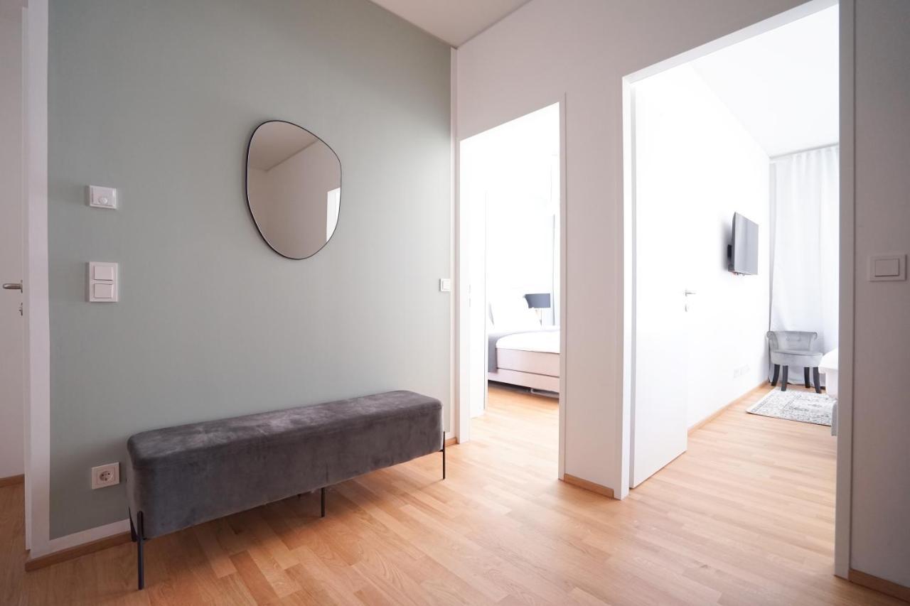 Exclusive 2-Bedroom Condo With Pool & Balcony Viena Exterior foto